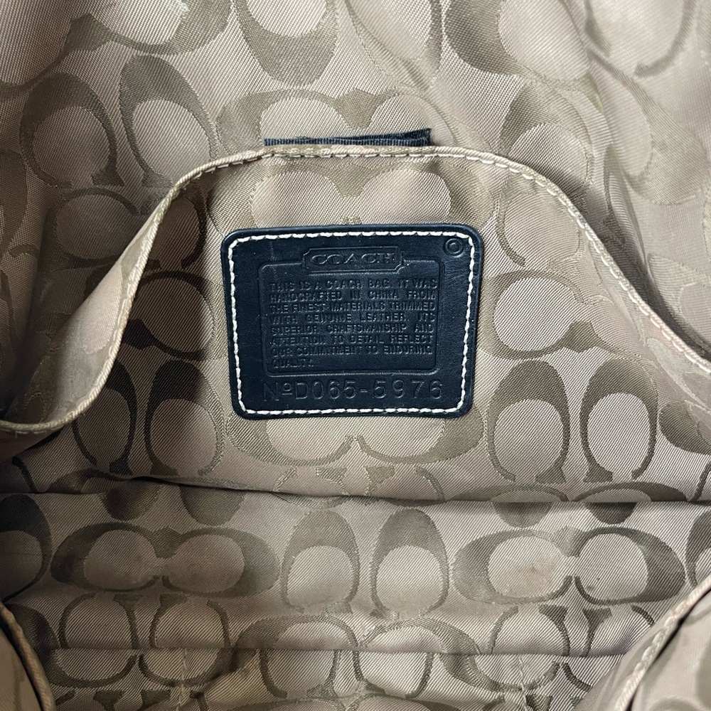 Coach Large Envelop Clutch Purse - Picture 9 of 10